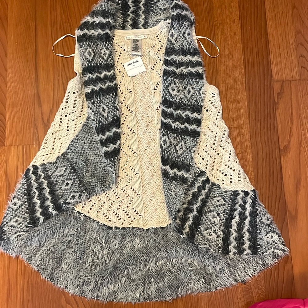 NWT Girls Faux Fur Crotchet Vest